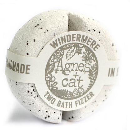 Gift Set: Windermere &amp; Citrus Bath Bombs + Velvet Moon Candle