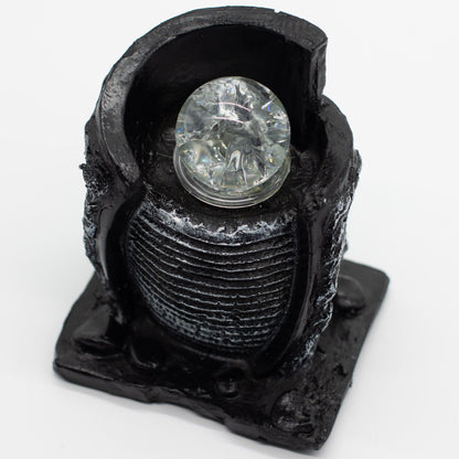 Fuente decorativa de agua de mesa -15x13x20 cm - Recipiente de agua y bola de cristal