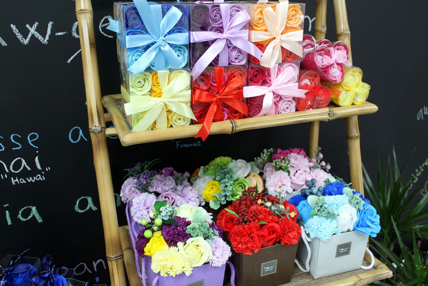 Set of 3 Soap Flowers Heart Box - Spring Roses
