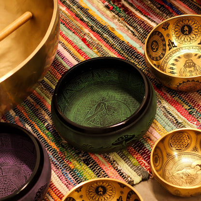 Cuenco tibetano de canto con forma de hongo - Verde musgo (23x10,5 cm, 1,3 kg)