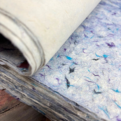 Papier cadeau artisanal Lokta - Coton bleu