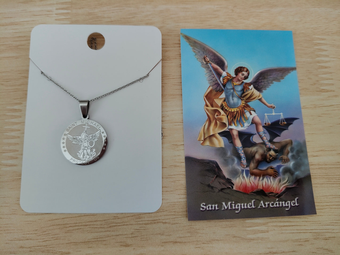 Medalla San Miguel Arcángel + estampa con oración