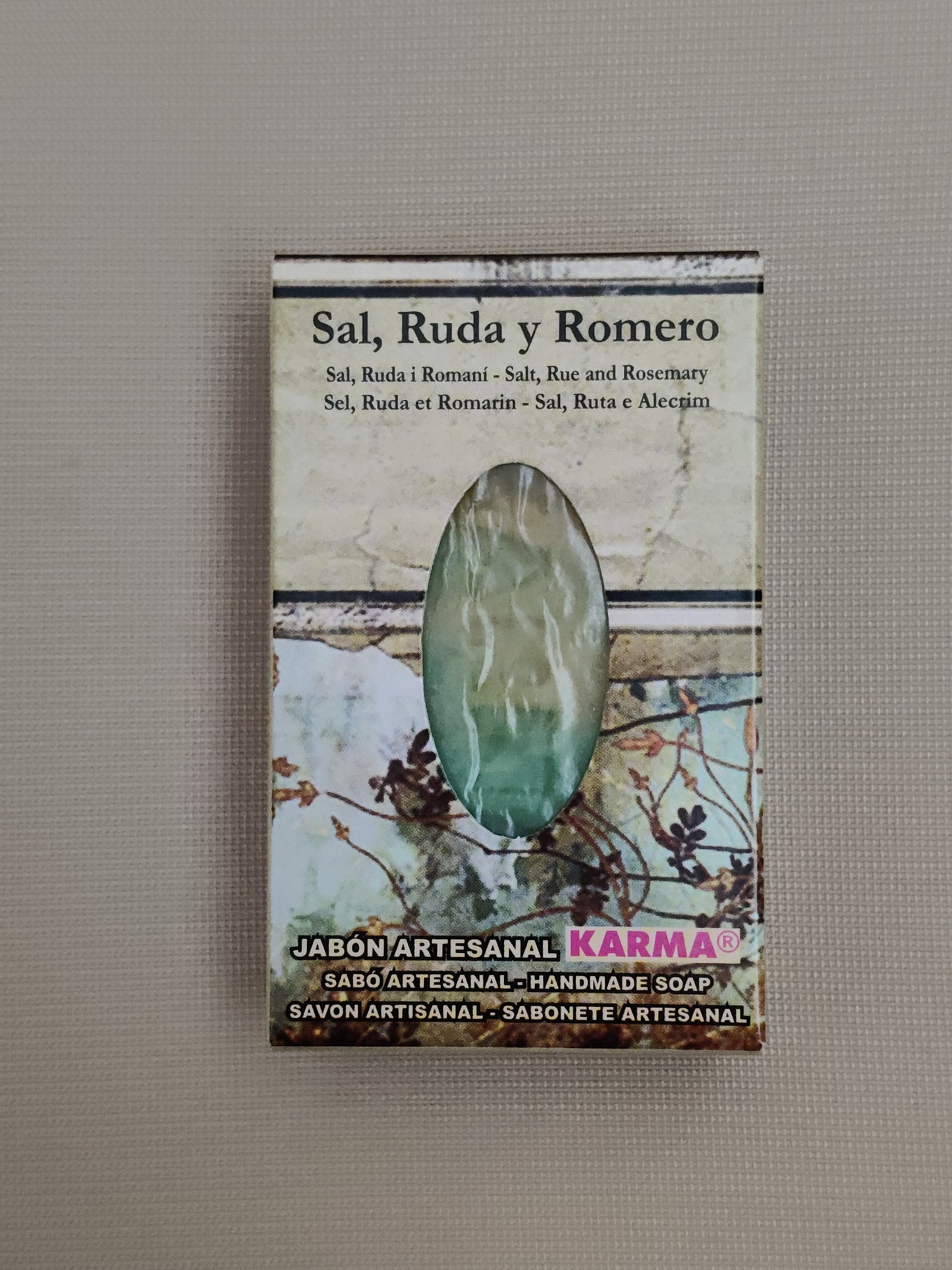 Savon ésotérique au sel, à la rue et au romarin