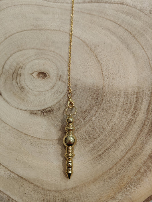 Péndulo de Isis en metal color dorado
