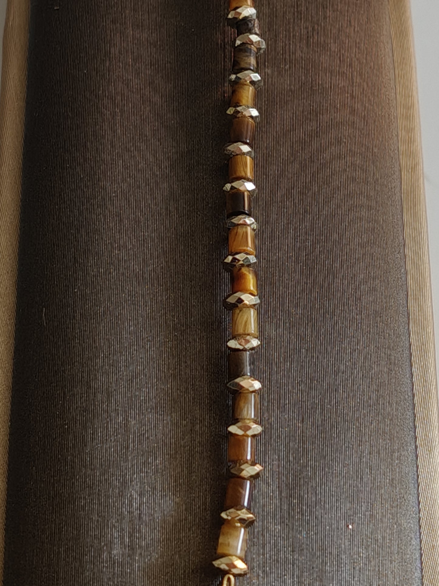 Bracelet en acier avec pierre naturelle Œil de Tigre