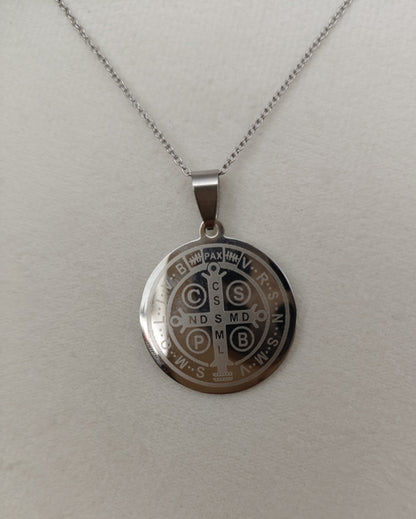 Pendentif médaille Saint Benoît