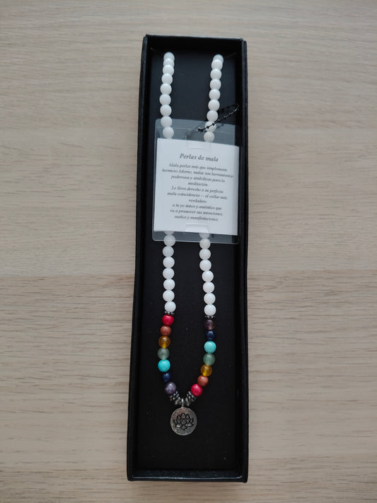 Pendentif Mala en perle de jade blanc