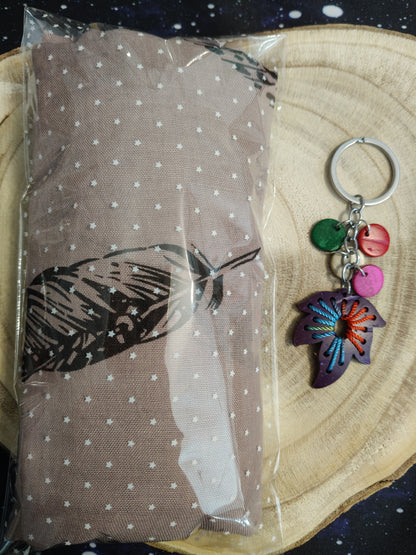 Coffret cadeau avec écharpe et porte-clés