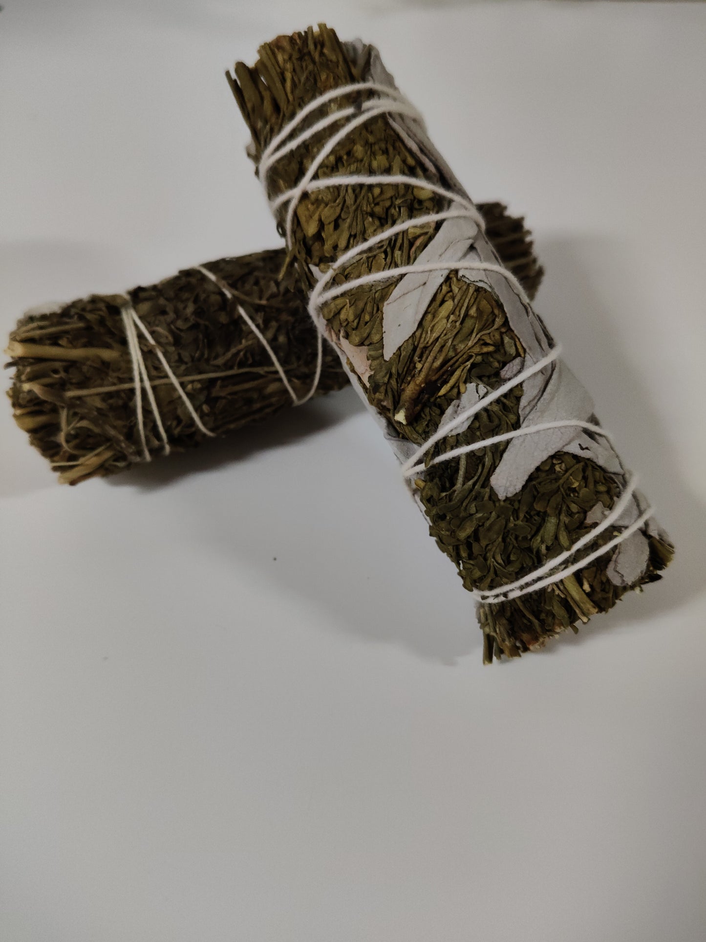 Bouquet de sauge blanche et de rue