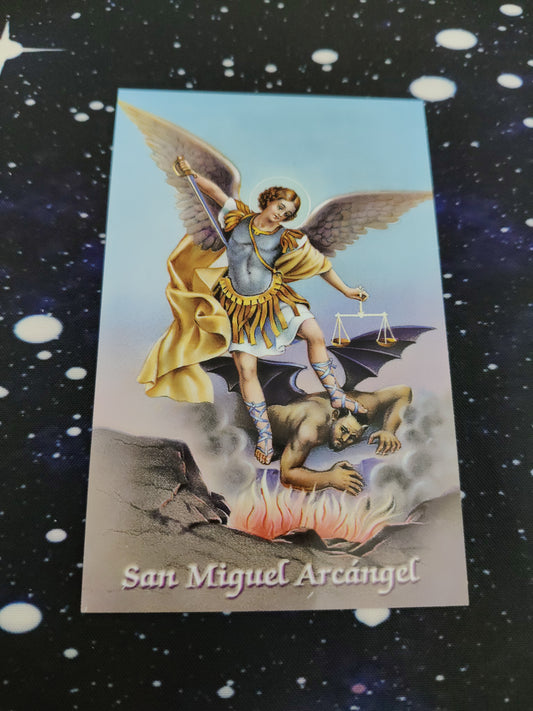 Estampa del Arcangel Miguel con oración en la parte trasera
