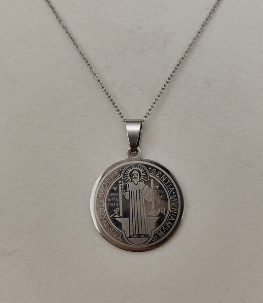 Colgante medalla de San Benito