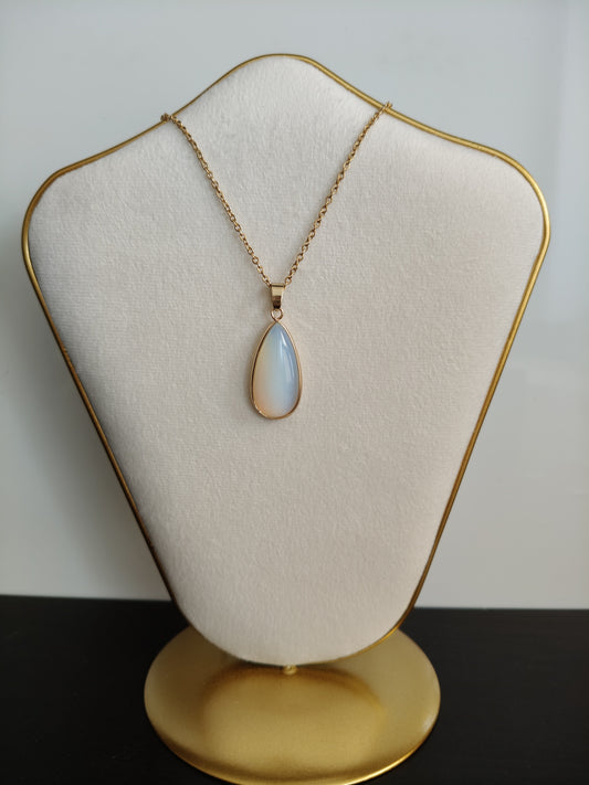Collar acero inoxidable con piedra de Opalina