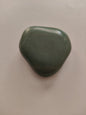Grande pierre roulée d'aventurine verte 44,80g et 4x4cm environ.