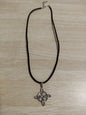 Pendentif nœud de sorcière